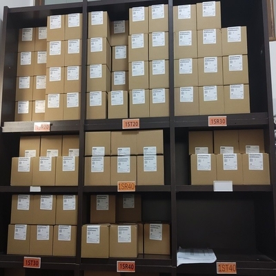 Numéro de phase de la commande de courant alternatif 6 SIMATIC 1200 CPU 1212C 8DI 6DO 2AI 6ES7212 1BE40 0XB0